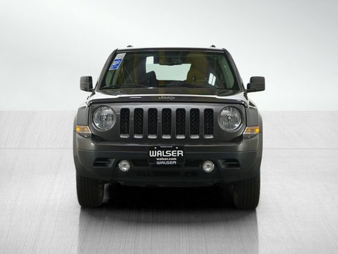 Used 2014 Jeep Patriot Latitude w/ Sun/Sound Group AWD/4WD image 8