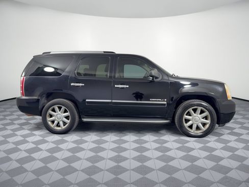 Used 2009 GMC Yukon Denali AWD/4WD image 8