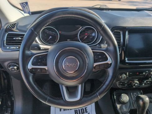 Used 2019 Jeep Compass Limited AWD/4WD image 10
