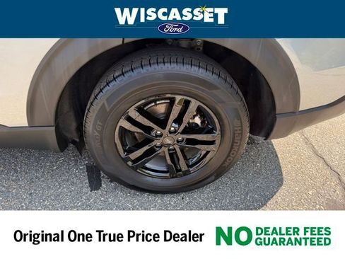 Certified 2022 Ford Explorer XLT w/ Equipment Group 202A image 24