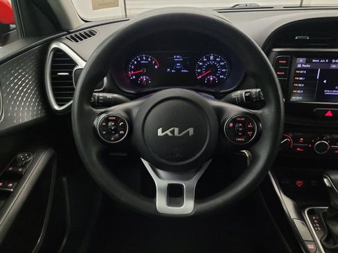 Used 2022 Kia Soul LX w/ Technology Package FWD image 22