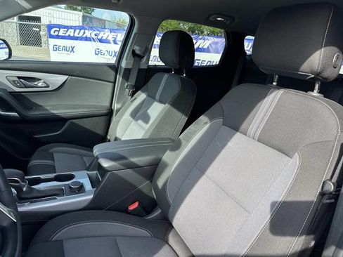 Used 2025 Chevrolet Blazer LT FWD image 36