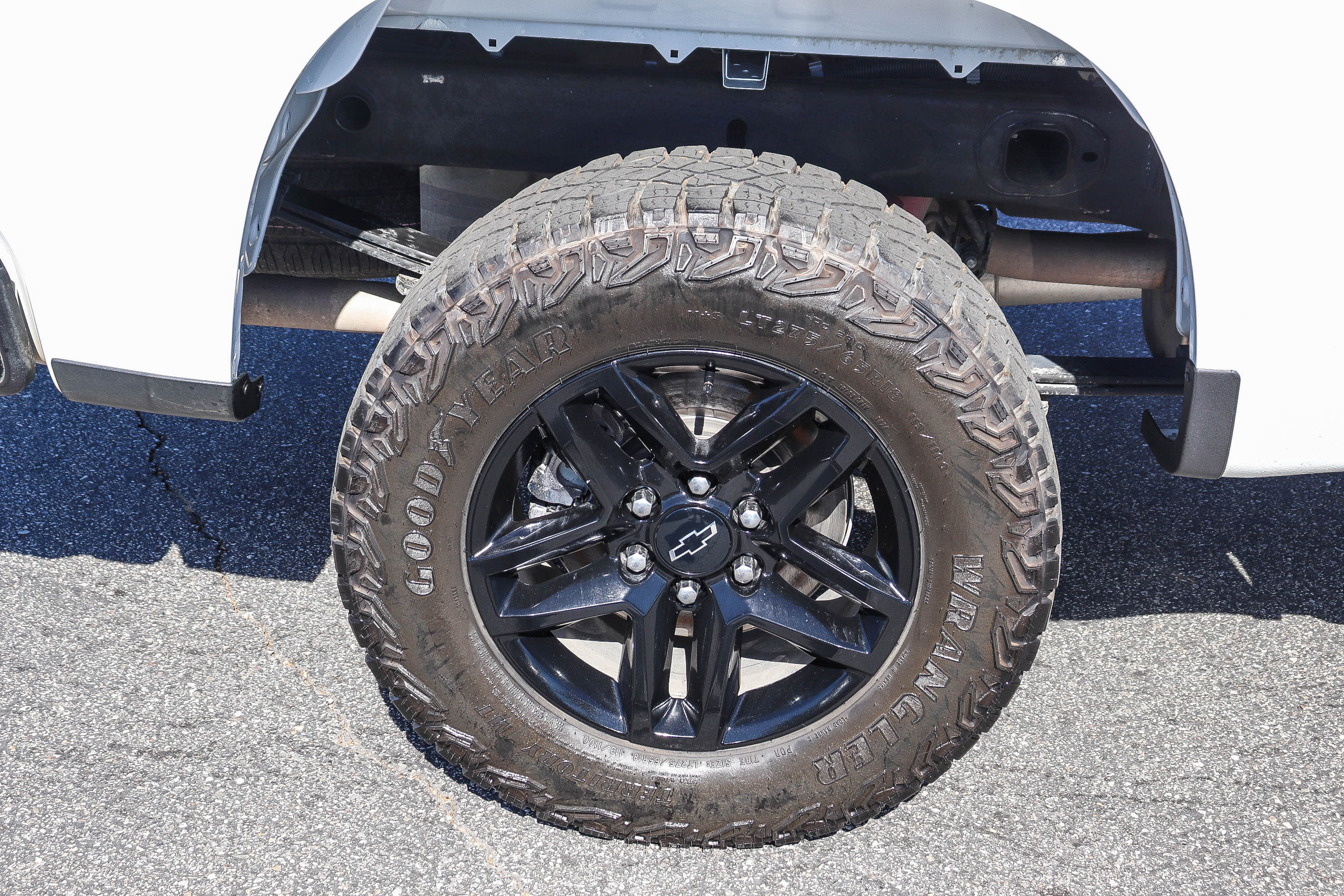 Used 2024 Chevrolet Silverado 1500 Custom Trail Boss w/ LPO, Dark Essentials Package AWD/4WD image 7