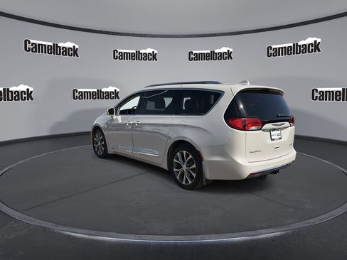 Used 2017 Chrysler Pacifica Limited w/ Advanced Safetytec Group FWD image 5