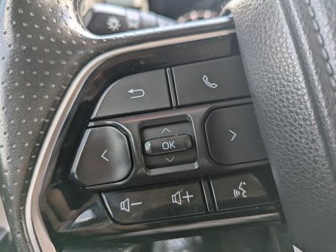 Used 2016 Toyota Tundra Limited w/ Limited Premium Package AWD/4WD image 14