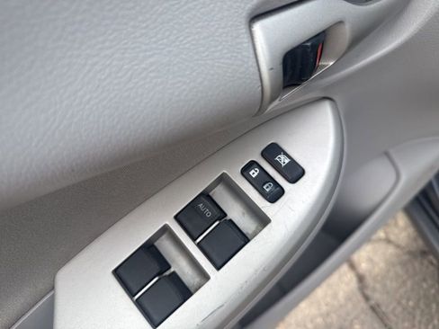 Used 2011 Toyota Corolla LE FWD image 16