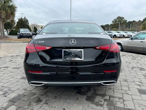 Used 2025 Mercedes-Benz C 300 Sedan image 9