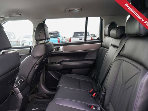 Used 2025 Hyundai Santa Fe SEL FWD image 11