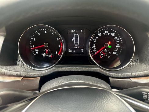 Used 2018 Volkswagen Passat 2.0T R-Line w/ R-Line Lighting Package image 21