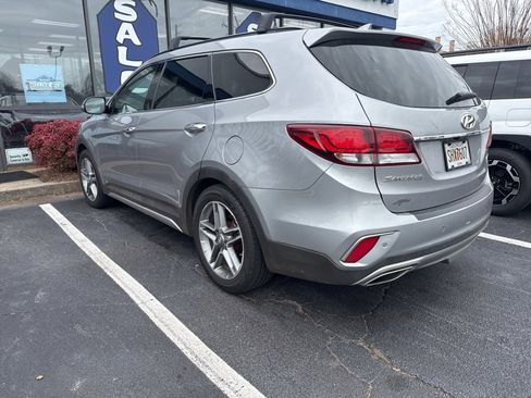 Used 2017 Hyundai Santa Fe Limited image 2