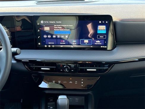 New 2026 Nissan Kicks SR image 15