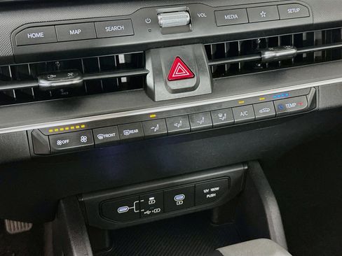 Used 2025 Kia K4 FWD image 23