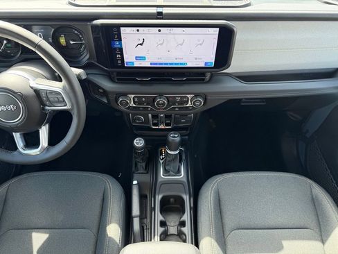 Certified 2025 Jeep Wrangler Unlimited Sahara image 11