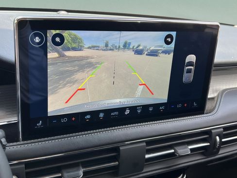 Certified 2023 Lincoln Corsair AWD image 15
