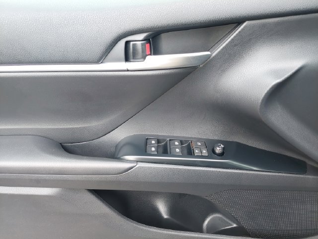 Used 2020 Toyota Camry LE FWD image 26