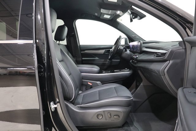 Used 2025 Buick Enclave Preferred FWD image 35