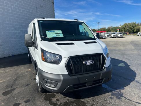 New 2026 Ford Transit 250 Low Roof AWD image 15