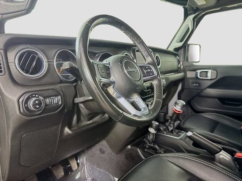 Used 2021 Jeep Gladiator Overland w/ Popular Equipment Package AWD/4WD image 10