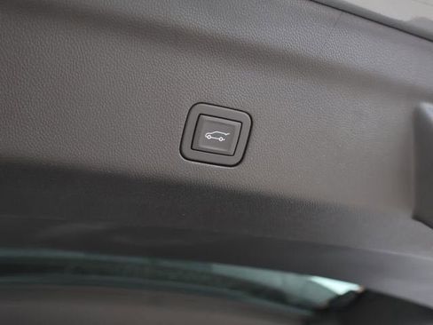 New 2026 GMC Yukon XL Denali w/ Sun & Power Step Package AWD/4WD image 9