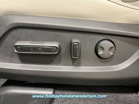New 2026 Honda Pilot EX-L image 8