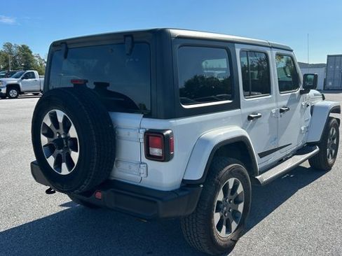 Used 2021 Jeep Wrangler Unlimited Sahara w/ Uconnect 4C Nav & Sound Group image 3