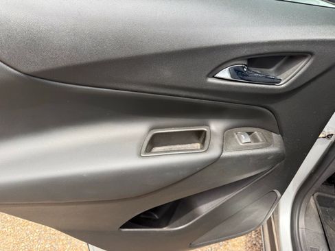 Used 2022 Chevrolet Equinox LT FWD image 14