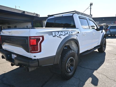 Used 2017 Ford F150 Raptor w/ Equipment Group 802A Luxury AWD/4WD image 8
