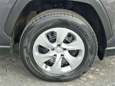 Used 2023 Toyota RAV4 LE image 8