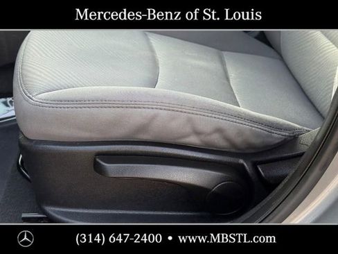 Used 2013 Hyundai Elantra GLS FWD image 18