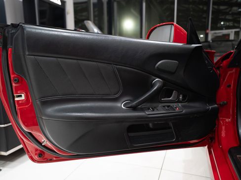 Used 2004 Honda S2000 image 5