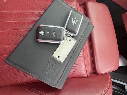 Used 2023 Maserati Grecale Modena AWD/4WD image 20