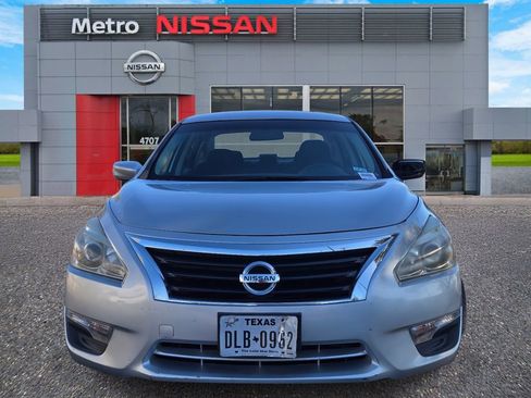 Used 2014 Nissan Altima 2.5 S image 2