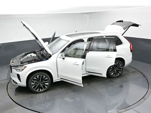 New 2026 Volvo XC90 B6 Ultra w/ Protection Package image 53
