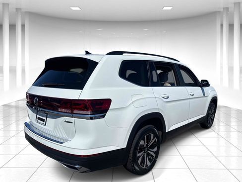Certified 2024 Volkswagen Atlas SE AWD/4WD image 3