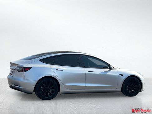 Used 2022 Tesla Model 3 Long Range AWD/4WD image 5