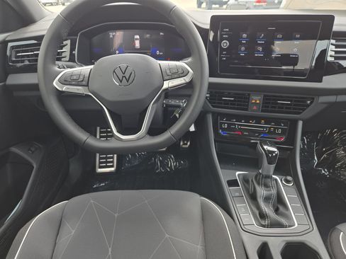 New 2025 Volkswagen Jetta Sport image 9