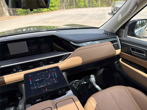 Certified 2025 INFINITI QX80 Sensory AWD/4WD image 15