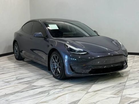 Used 2022 Tesla Model 3 Long Range AWD/4WD image 4