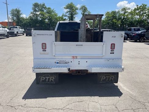 Used 2022 Ford F550 4x4 Crew Cab Super Duty w/ Power Equipment Group image 6