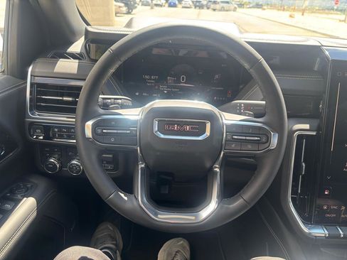 Used 2025 GMC Yukon XL Elevation w/ Elevation Premium Package image 19