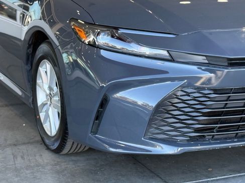 Used 2025 Toyota Camry LE image 8