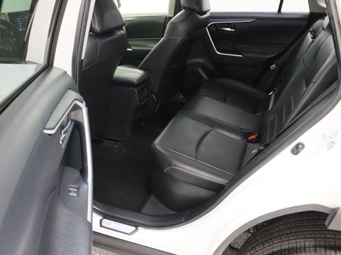 Certified 2025 Toyota RAV4 XLE Premium AWD/4WD image 28