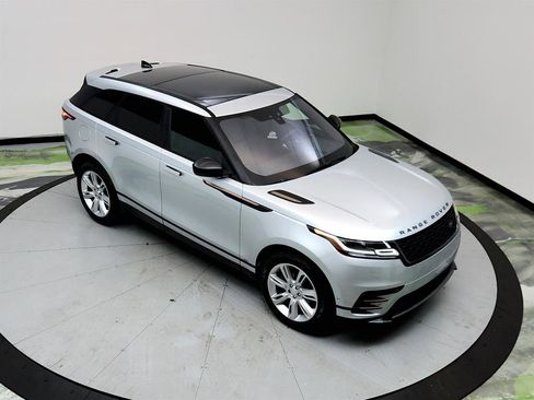 Used 2019 Land Rover Range Rover Velar R-Dynamic SE AWD/4WD image 34