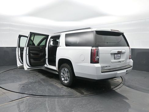 Used 2017 GMC Yukon XL SLT image 51