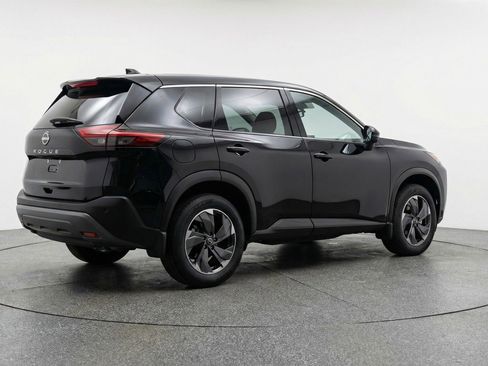 Used 2025 Nissan Rogue SV image 9