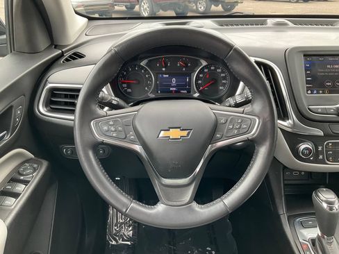 Used 2021 Chevrolet Equinox LT w/ Driver Convenience Package AWD/4WD image 4