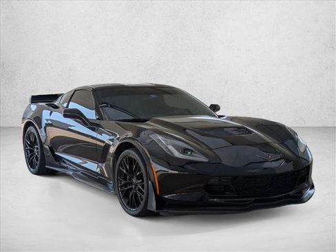 Used 2017 Chevrolet Corvette Z06 RWD image 3