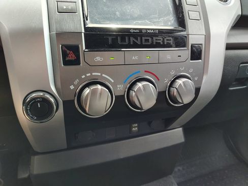 Used 2018 Toyota Tundra SR5 AWD/4WD image 16