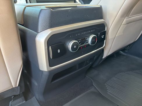 Used 2023 Ford Expedition Limited AWD/4WD image 21