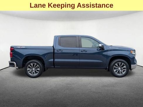 Used 2022 Chevrolet Silverado 1500 LT AWD/4WD image 4